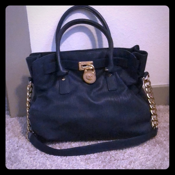 michael kors navy blue handbag